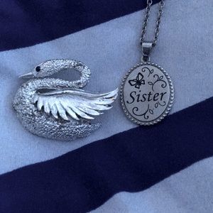 Sister Necklace with Swan pin !